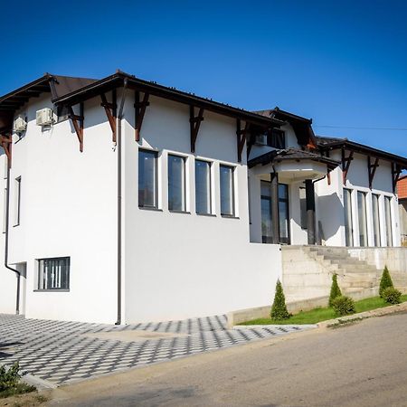 Prenociste Adria Aparthotel Vranje Buitenkant foto