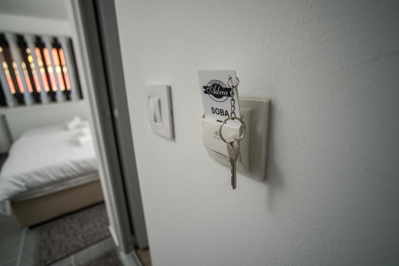 Prenociste Adria Aparthotel Vranje Buitenkant foto