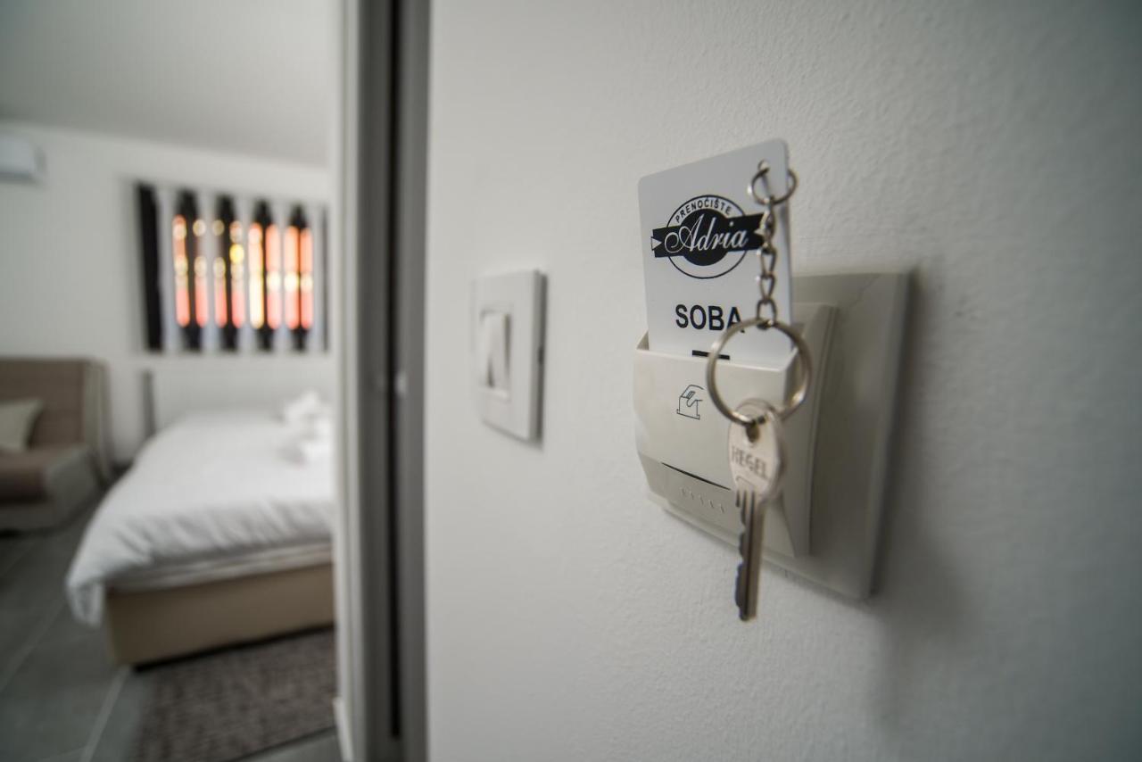 Prenociste Adria Aparthotel Vranje Buitenkant foto