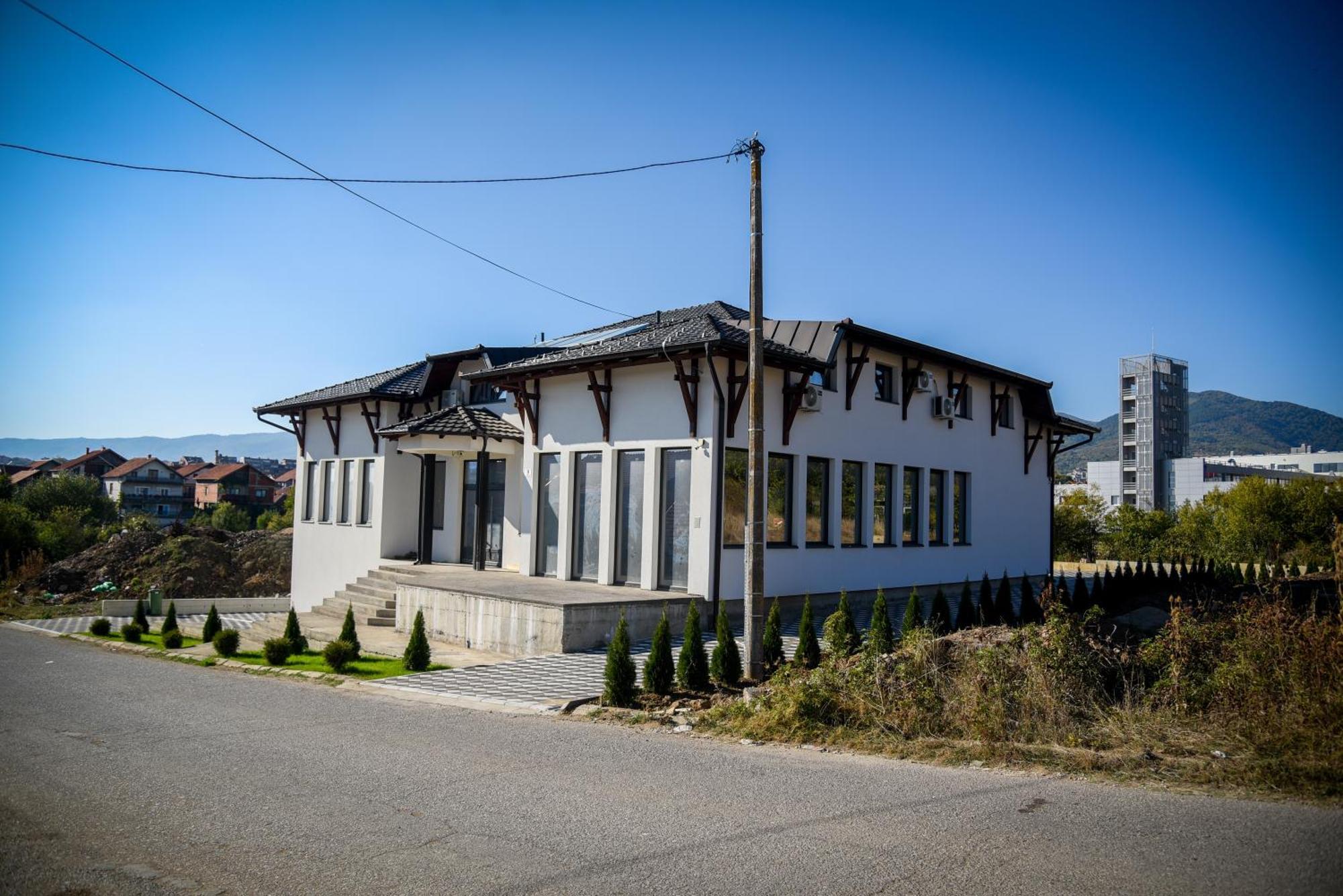 Prenociste Adria Aparthotel Vranje Buitenkant foto
